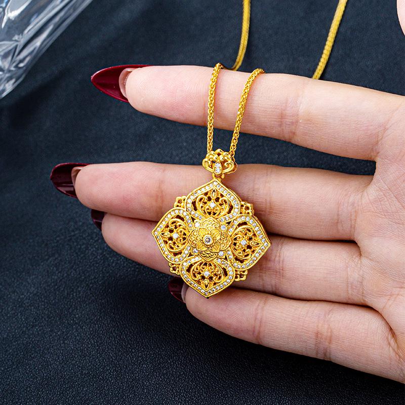 Court Style Diamond-Inlaid Ruyi Pendant Women's Gold Necklace - Durable, Colorfast Accessory