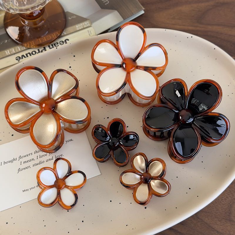 3 Pcs Large Classic Design Hair Claw Clips Flower Acrylic Fashion Headwear Barrette,Sweet Hair Accessories for Women Gift