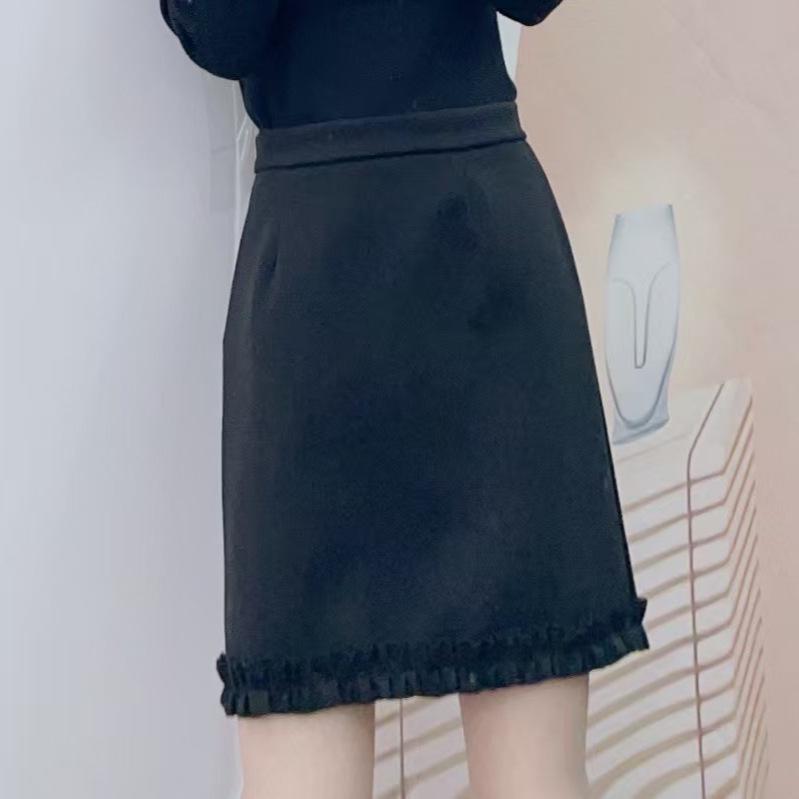 

Spring 2026 High-Waisted A-Line Ruffled Wool Mini Skirt Large: 108-118 jin чорний