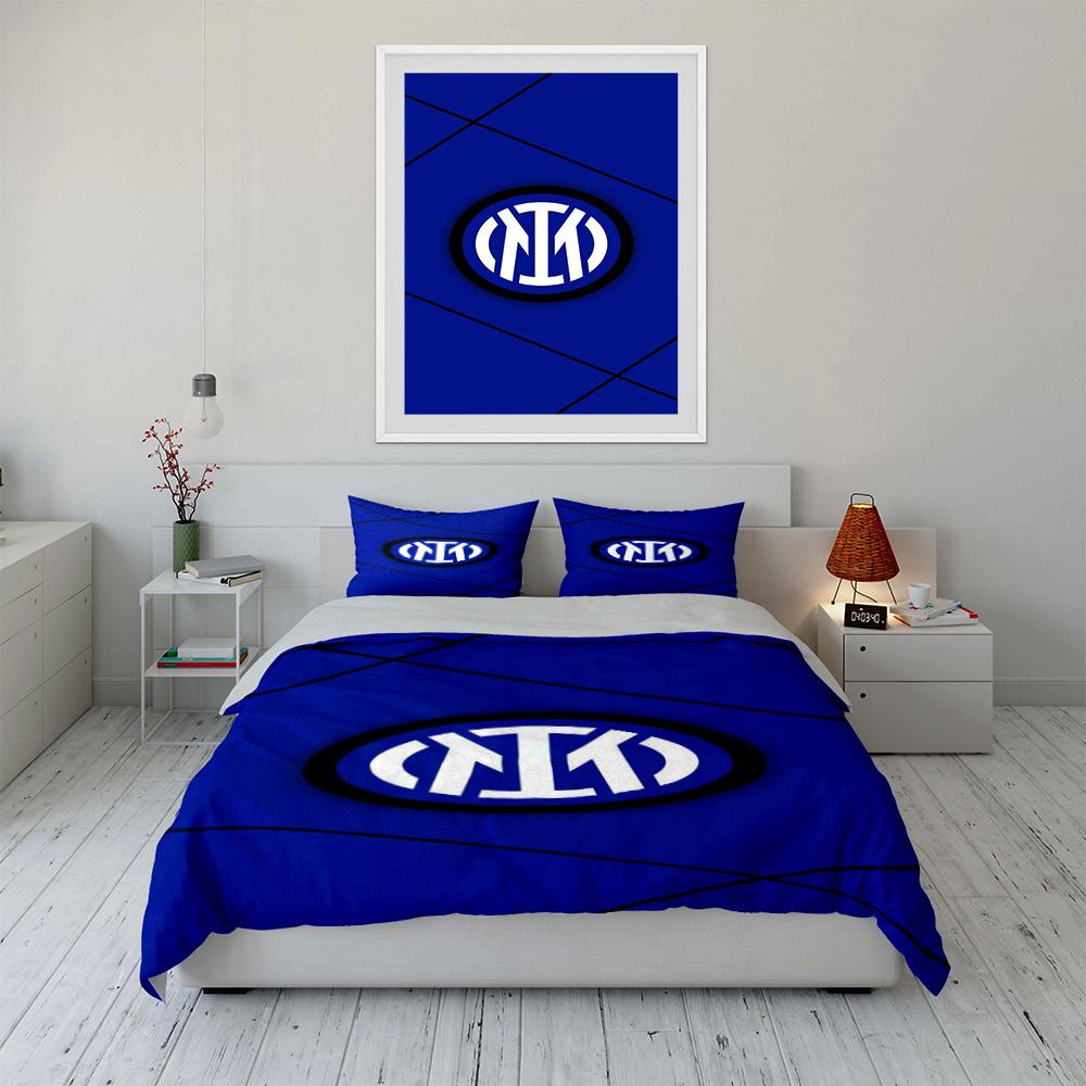 Set Biancheria da Letto Blu con Logo Set Biancheria da Letto (1 copripiumino, 2 federe, piumino non incluso)