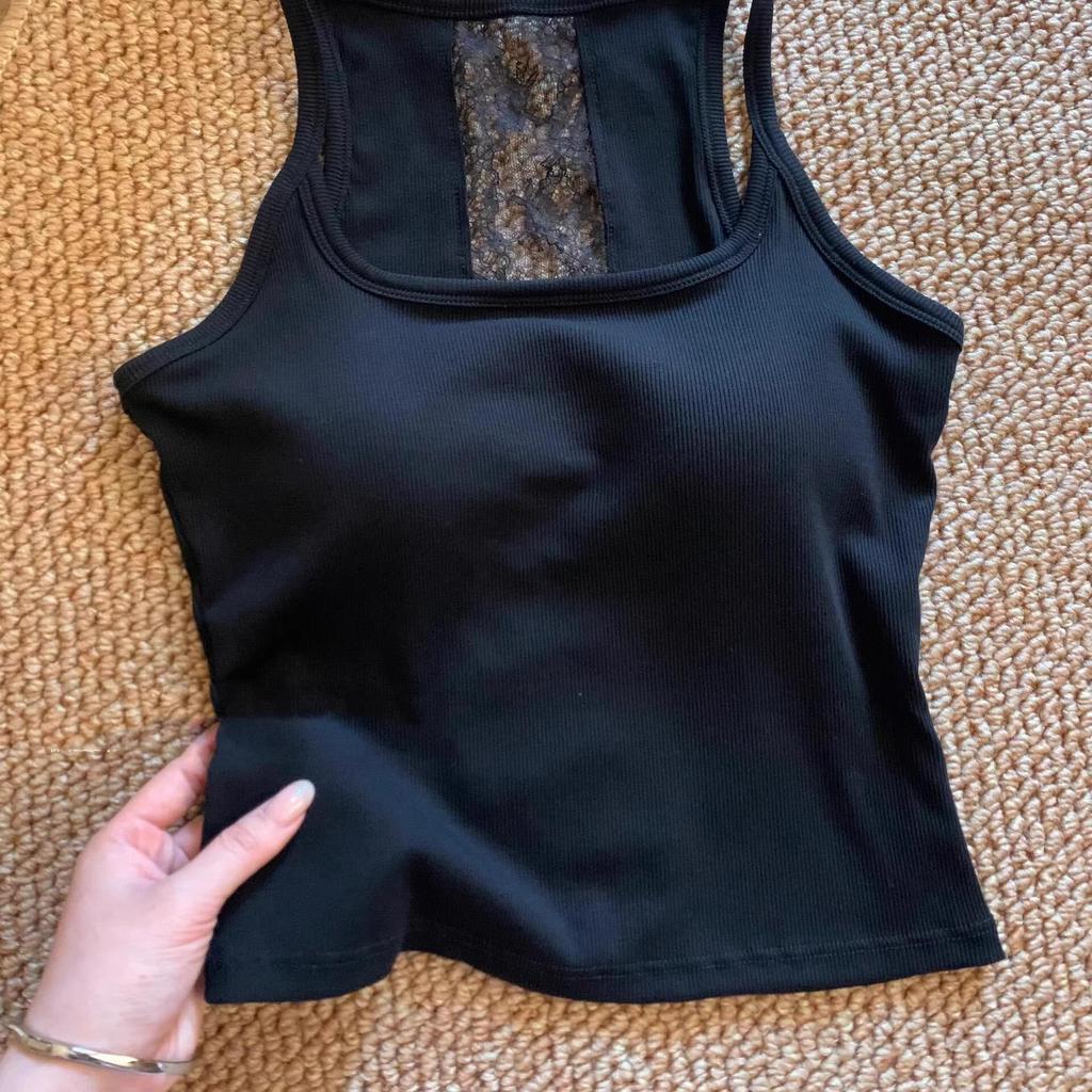 Foarte recomandat: Vestă de vară pentru femei din dantelă cu spate gol și cupe pentru bust