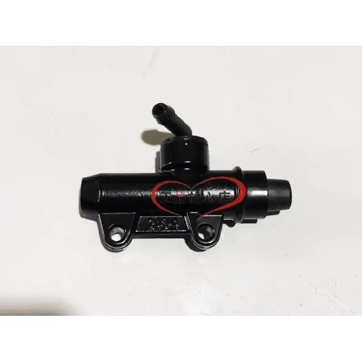 De achterrempomp achterremcilinder van Benelli TNT165S 150S 180S