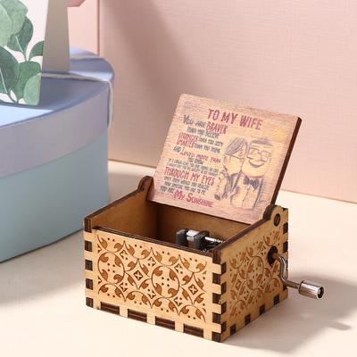 Dřevěná hudební skříňka s ručním pohonem Pro mou ženu Tématická řezba Hudební skříňka Domácí dekorace pro Halloween Vánoce