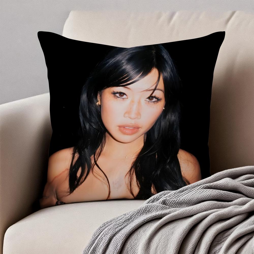 BBeabadoobee Cushion Cover Pillowcase Antidustmite Invisible Zipper Short Plush Sofa Cushion