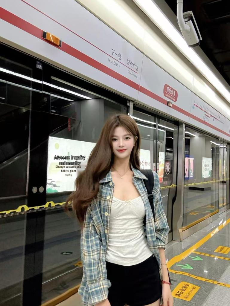 Women's Trendy Plaid Shirt: Spring & Autumn Loose Casual Long-Sleeve Jacket