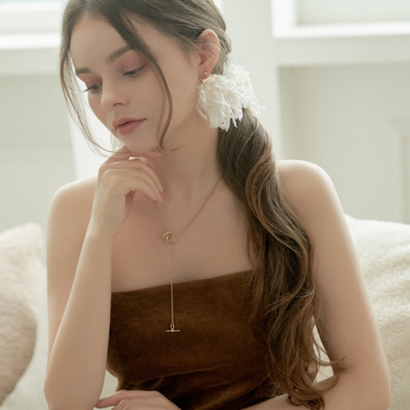 BESTY Featherique Hair Cuff