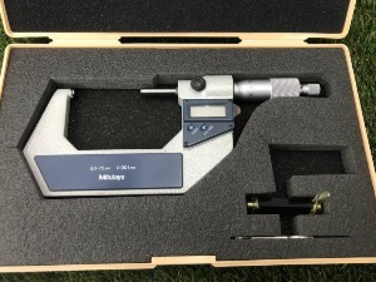 

Mitutoyo Coolant proof micrometer MDC-75MX 293-232-30
