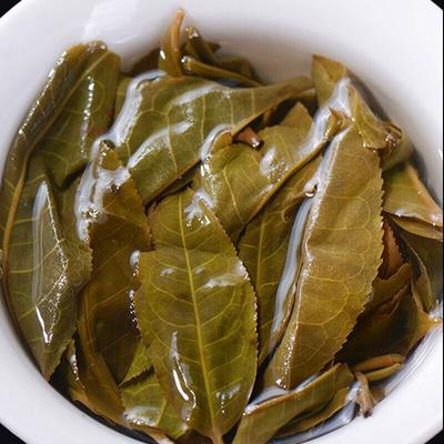 Ceai Pu'er Islandez Prăjitură de Ceai Brută Frunze de Ceai din Copaci Vechi Bătrâni din Yunnan 357g