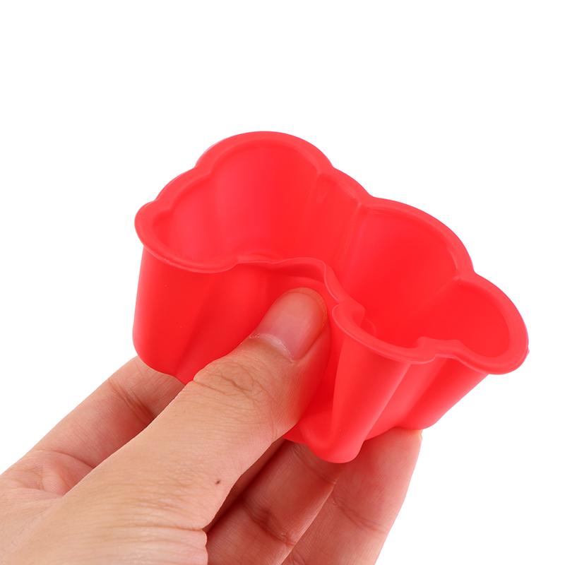 5Pcs  7Cm Creative Silicone Bear Muffin Cup Cake Cup Diy Baking Mold Color Random