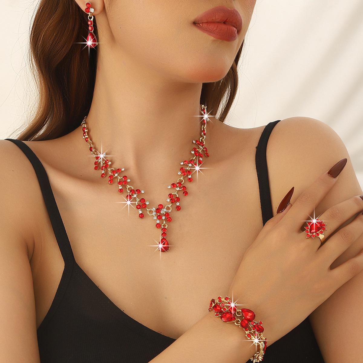 Elegant Bride Rhinestone Necklace & Accessories Set