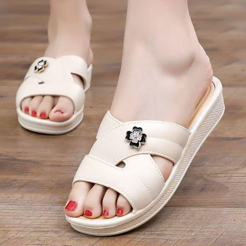 

Модные тапочки женские домашние комнатные нескользящая толстая подошва для улицы летние повседневные с цветком пластиковые моп пляжные моп на перемычке 40 белый