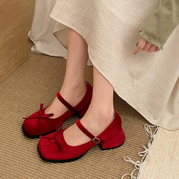 Red French Light Mouth Thick Heel Single Shoes Women's 2025 New Spring and Autumn with Skirt Square Head Retro Height-increasing Mary Jane Shoes