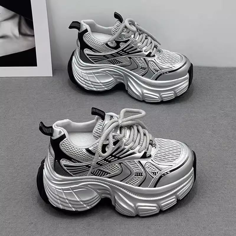 Casual dad shoes 2025 spring and summer new fashion mesh shoes casual sports shoes versatile thick-soled inner high women's shoes