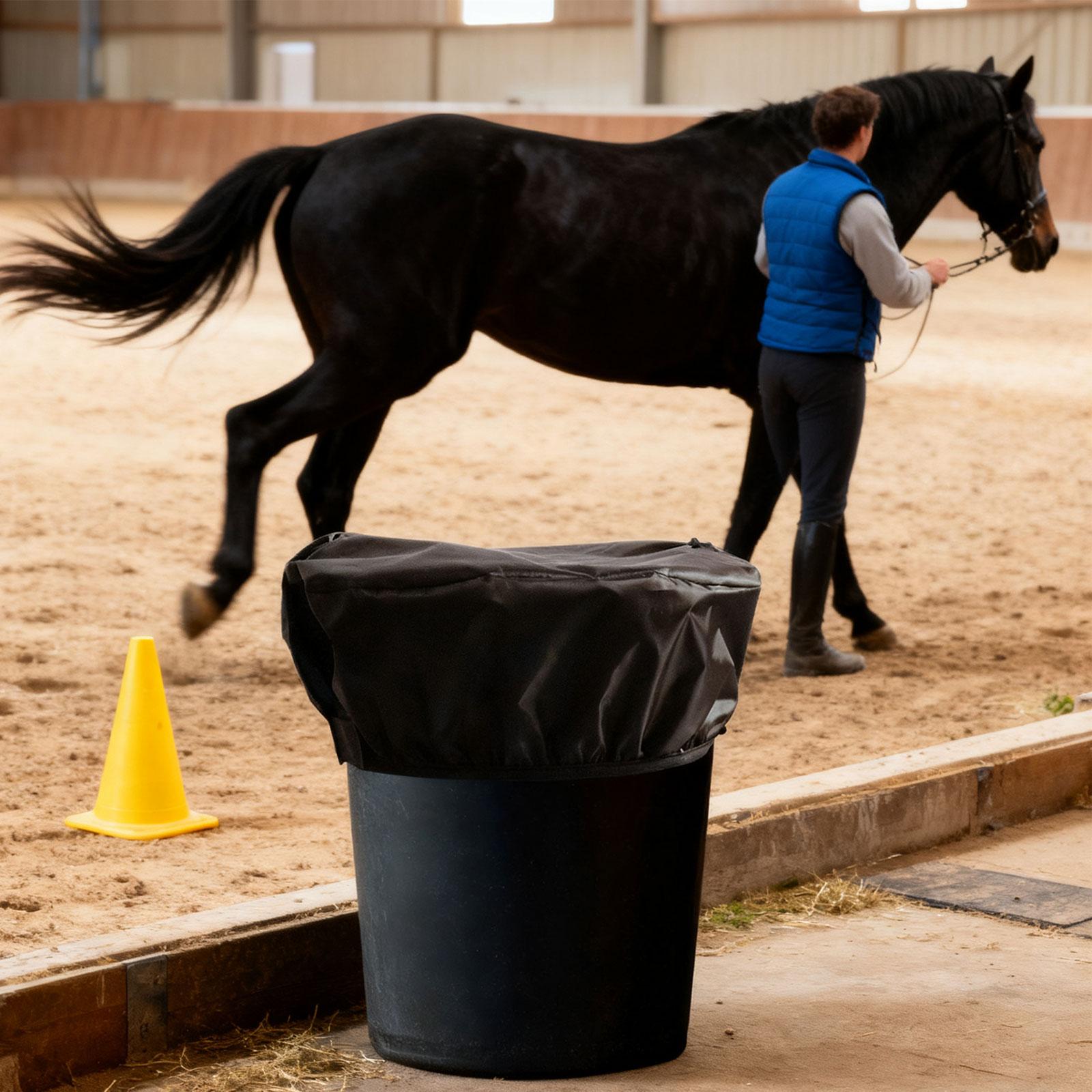 

Multipurpose Horse Pont Feed Bowl Bucket Elasticated Cover Waterproof Feed Bin Protection for Everything for Horses чорний