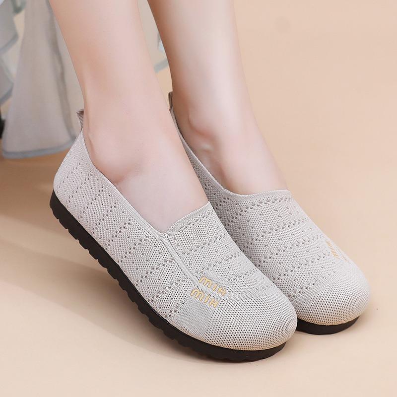 Shoes women's summer new fashion and leisure one-pedal mother shoes breathable, light and comfortable soft-soled single shoes women
