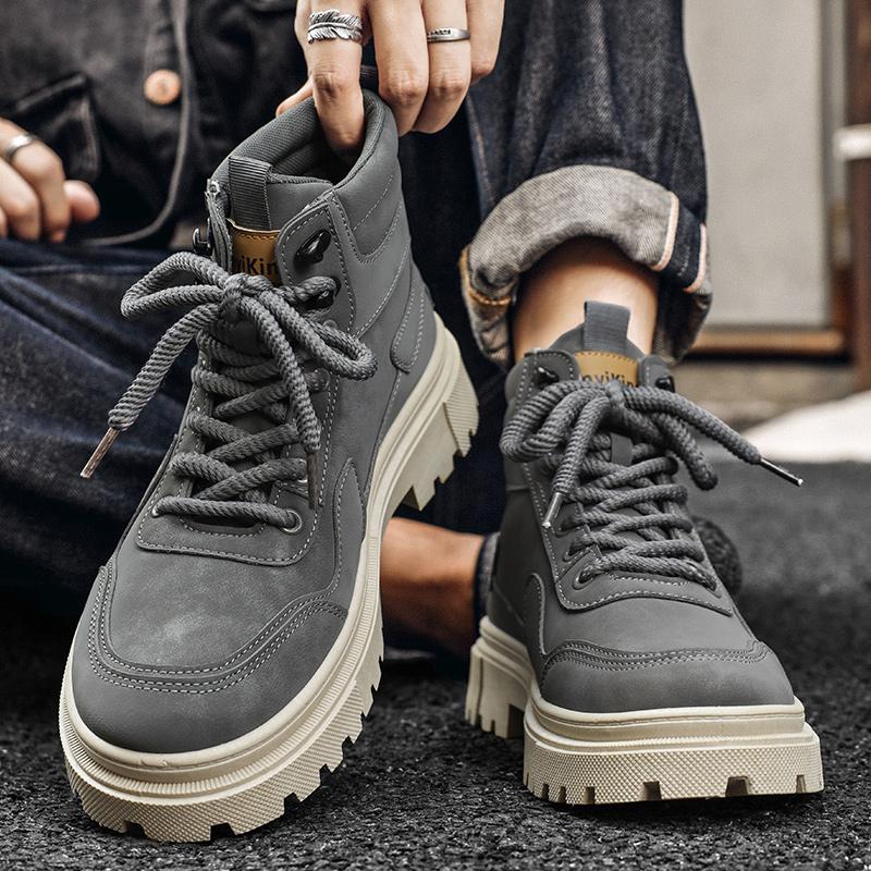 Herrenstiefel Herbst und Winter High-Top Freizeitschuhe Dicksohle Rutschfest Mode Jugend Komfort Outdoor-Stiefel Britische Arbeitsstiefel