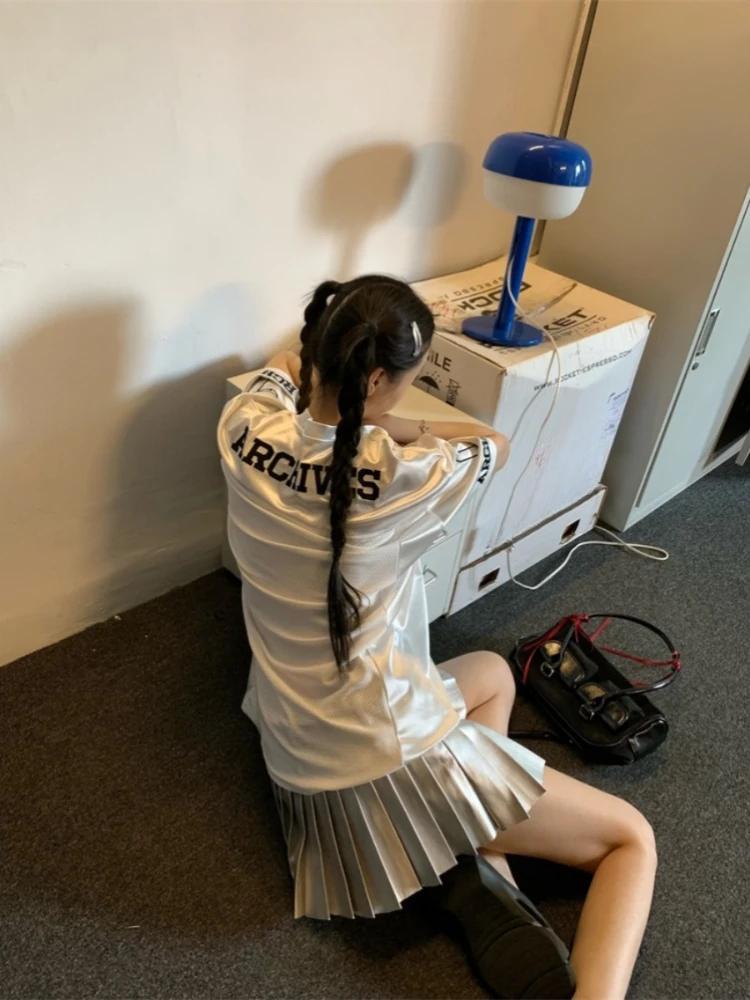 ZYLLO Y2k Sport Übergroße T-Shirts Hip Hop Zahlen Grafik Kurzarm Tops Silbrig Schnelltrocknend Lässig Basketball T-Shirt