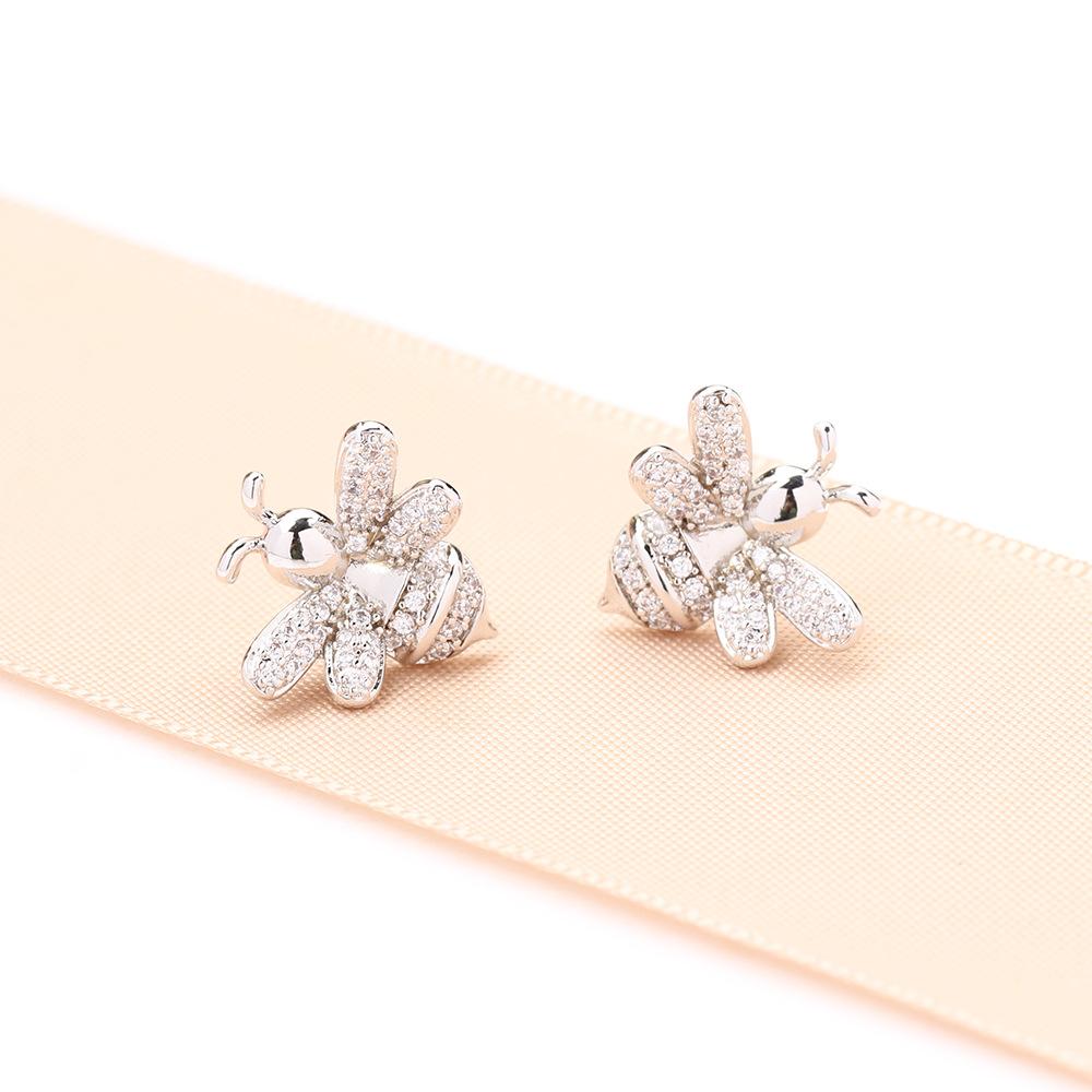 European and American Diamond-encrusted Gold and Silver Two-color Gold-plated Little Bee Shape Earrings, Simple and Versatile 925 Silver Needle Stud E