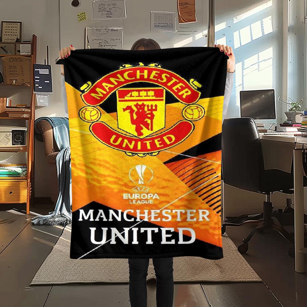 1 szt. Koc Flanelowy z Nadrukiem MANCHESTER UNITED Wysokiej Jakości Ciepły Komfortowy Pokrowiec na Wszystkie Pory Roku Idealny na Prezenty Wystrój Domu