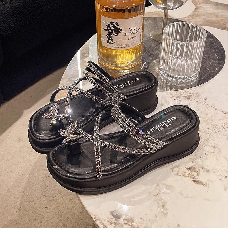 Fashion Slippers Women Summer Shoes Glitter Slides Low Pantofle Shale Female Beach Rubber Flip Flops Jelly 2025 Sabot Hawaiian Crystal F