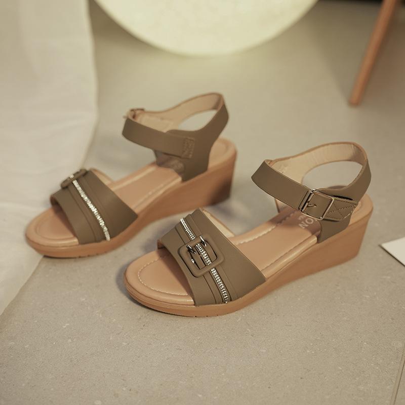 2025 new summer simple mid-heel wedge heel exquisite rhinestone one-word buckle comfortable casual sandals women's shoes