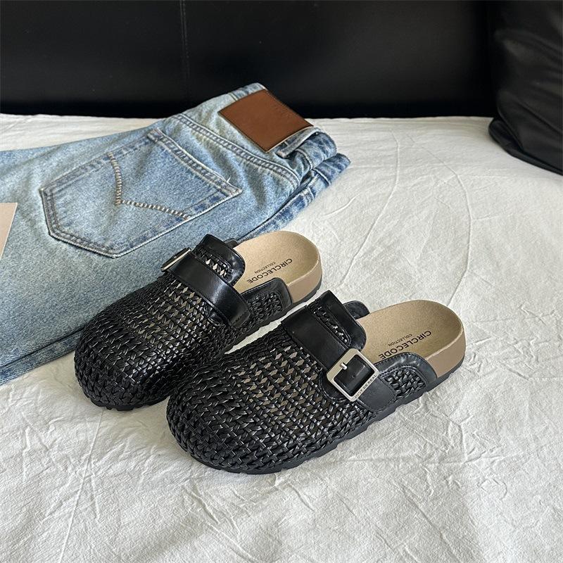 Casual Bag Head Lazy Slippers Women's 2025 Summer New Casual Versatile Lazy Shoes Hollow Breathable Cool Slippers