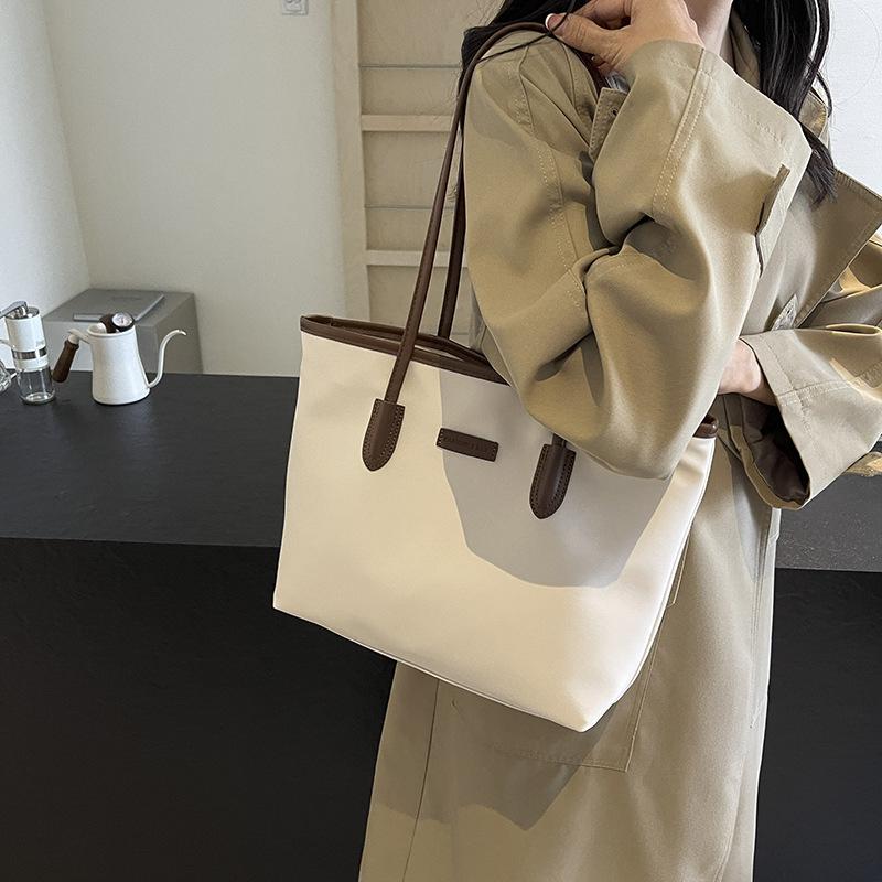Large Capacity Bag Women's 2025 New Simple Casual Shoulder Bag College Student Class Bag Leisure Commuter Tote Bag