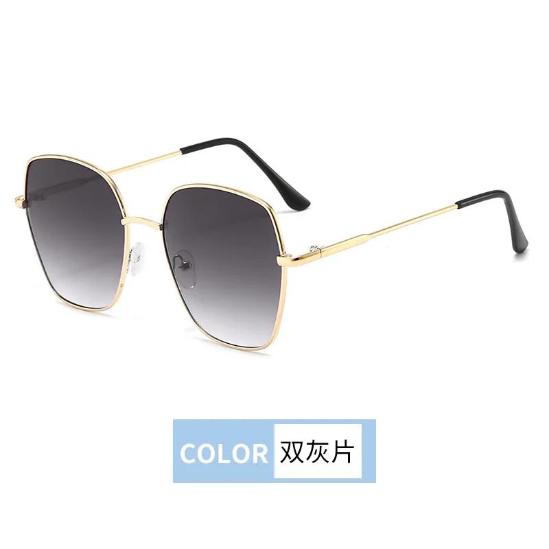 New Small Frame Square Sunglasses Women Gradient Transparent Fashion Sun Glasses Outdoor Lady Travel Eyewear UV400 Gafas De Sol