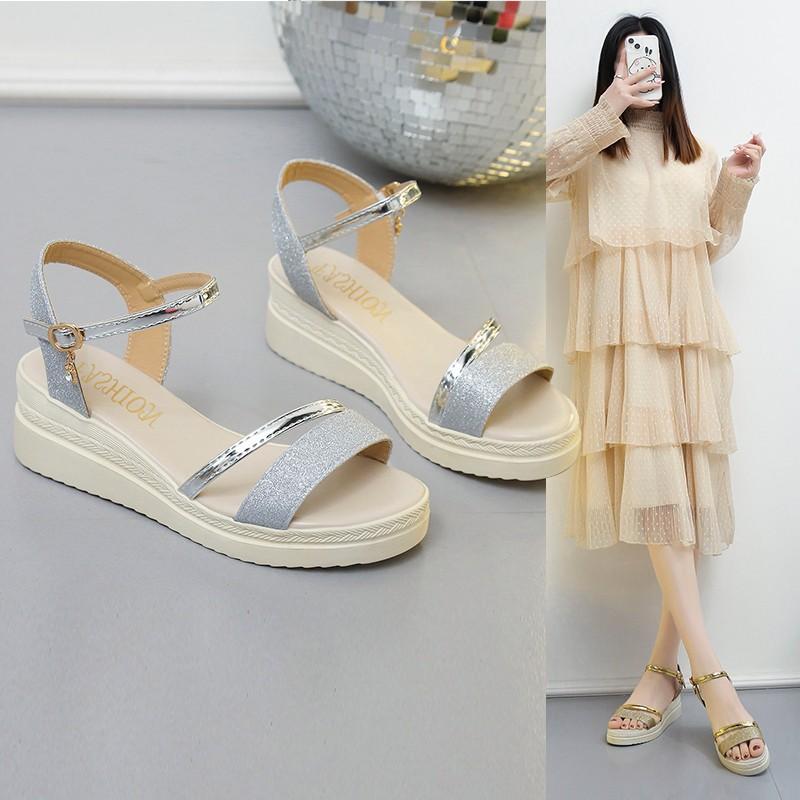 Sandals Women's Summer 2024 New Comfortable and Versatile Student Korean Version Non-slip Soft Sole Fairy Wind Girl Flat Bottom Work Women's Shoes