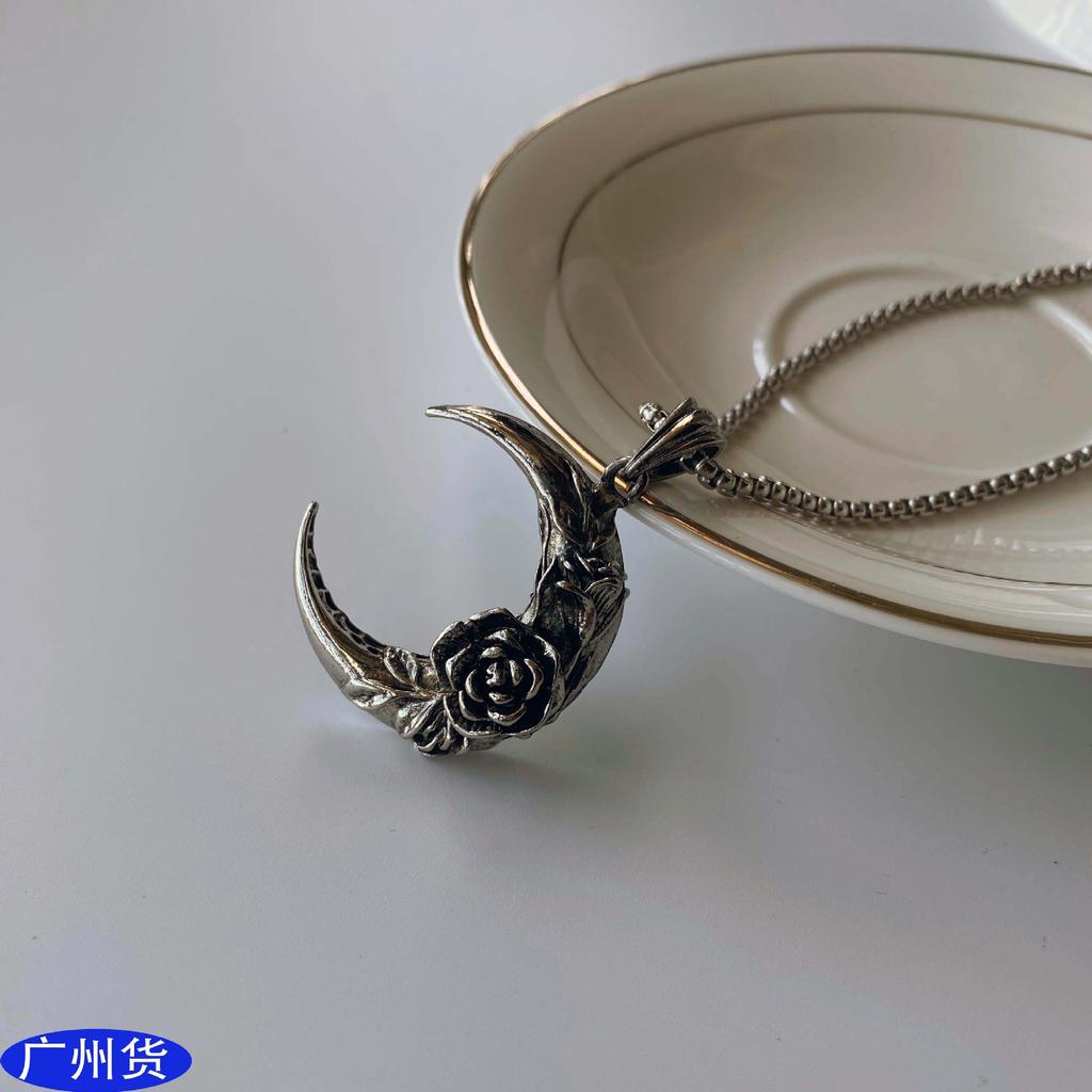 Dark Moon Rose Necklace Punk Hip Hop Moon Alloy Pendant Collarbone Chain Couple Necklace Tide