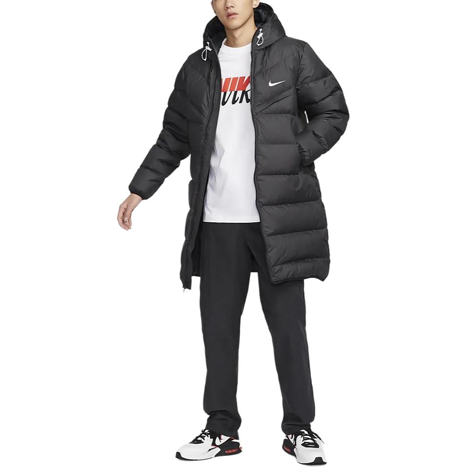 Nike Giacca Uomo con Cappuccio Impermeabile Isolata Windrunner Storm-Fit Giacche Nere HQ4185-010