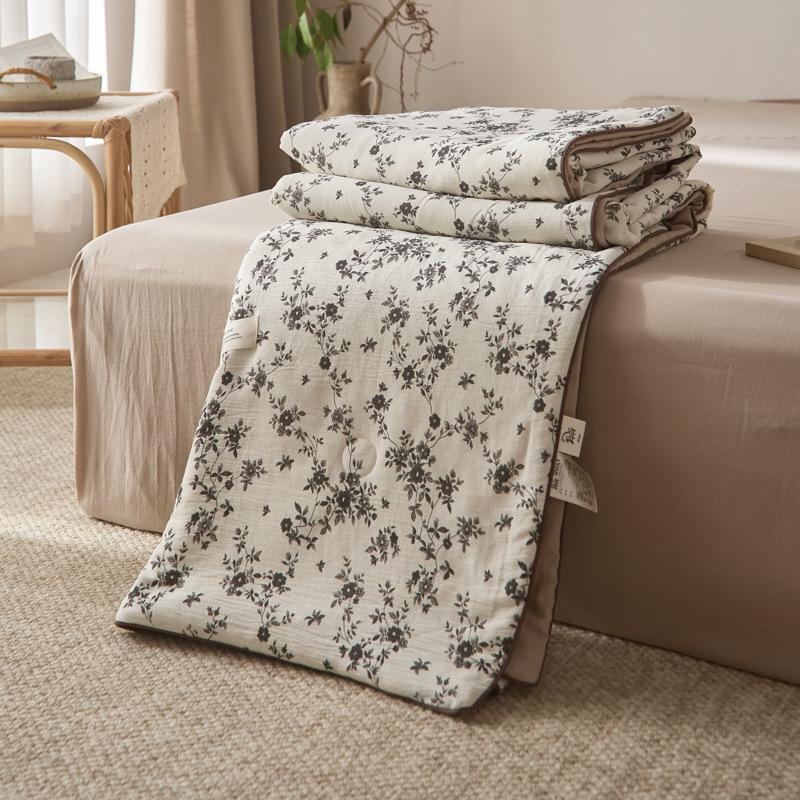 2026 Spring/Summer French Chic Cotton Linen Cooling Quilt for Dorms and Homes