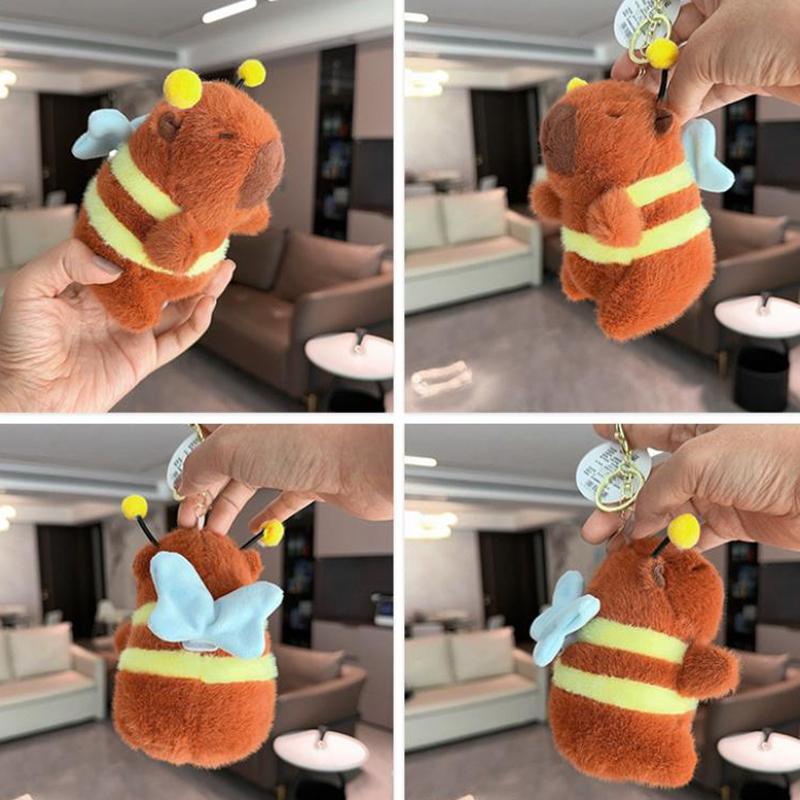 Sevimli Kapibara Çekiyor Kanat Çırpıyor Arılar Kapibara Peluş Oyuncaklar Anahtarlık Sırt Çantası Kolye Dekorasyon