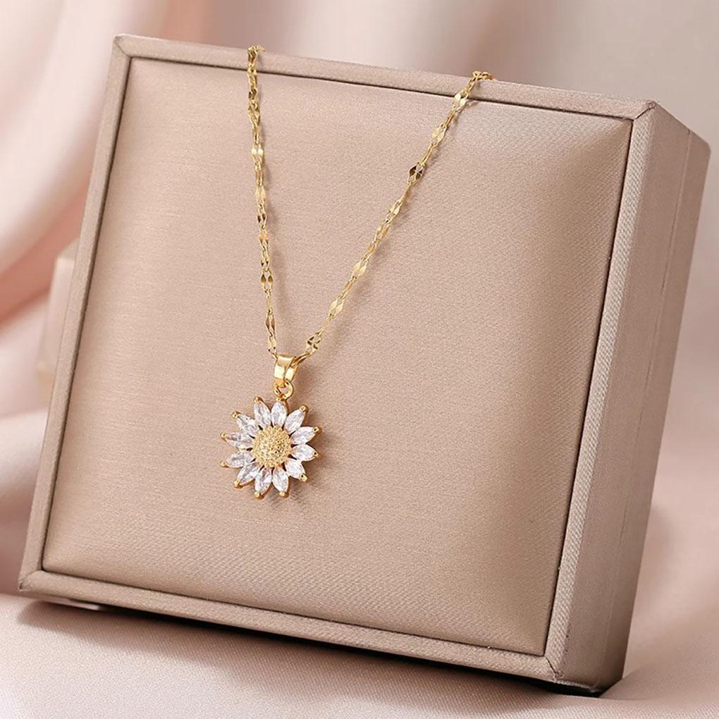 1PCS Gold-color Necklace Ladies Light Luxury Style Flower Pendant Inlaid Zirconia Titanium Steel Chain Holiday Zircon