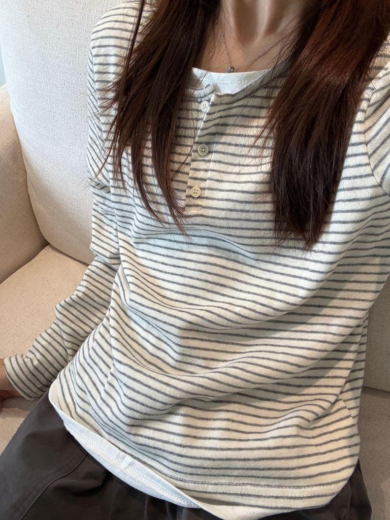 Korean Style Striped Faux Two-Piece Top for Women - Slim-Fit Flattering Base Layer for Autumn/Winter
