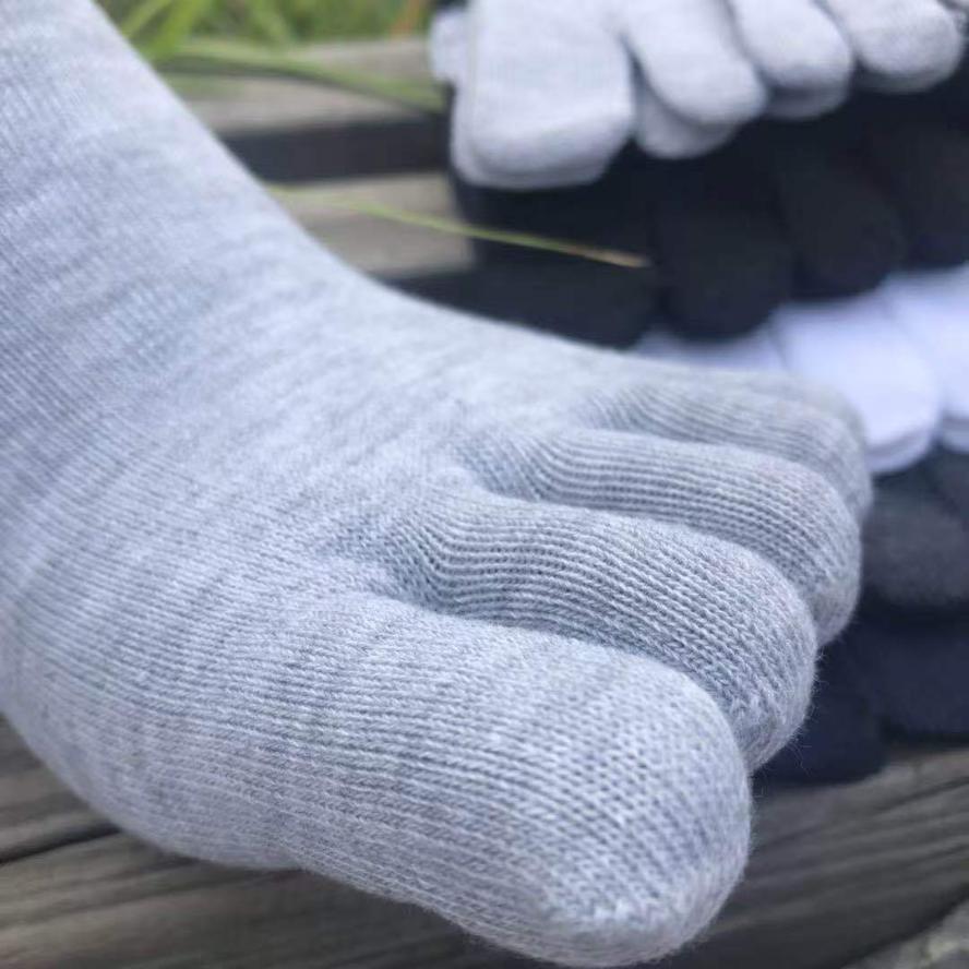 1 Pair Men's Four-Finger Socks Seasonal Mid-Calf Separated Toe Socks Sweat-Absorbing Breathable Solid Color Casual Cotton Socks
