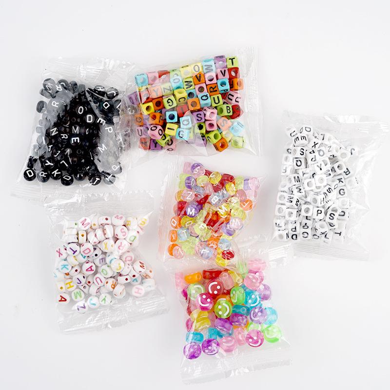 100pcs Colorful Acrylic Alphabet and Heart Beads for Children's Early Education and Crafting