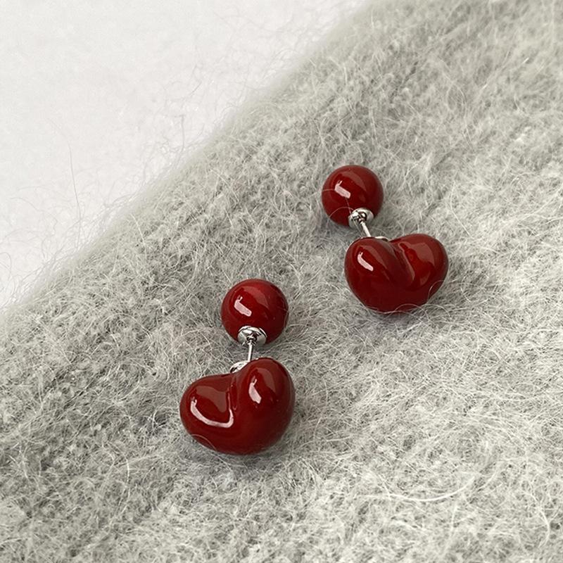Hong Kong Retro Red Heart Oil Drop Stud Earrings - Elegant, Simple, Versatile Jewelry for Women.