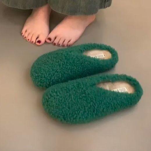 Niche Mao Mao shoes, women wear thick-soled warm cotton tows, soft soles are beyond foreign gas, and one pedal Baotou tows