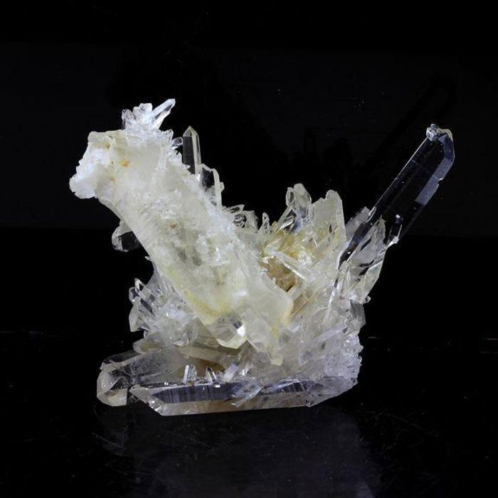 Pierres et Minéraux. Quartz. 100.0 ct. Allevard, Isère, France.