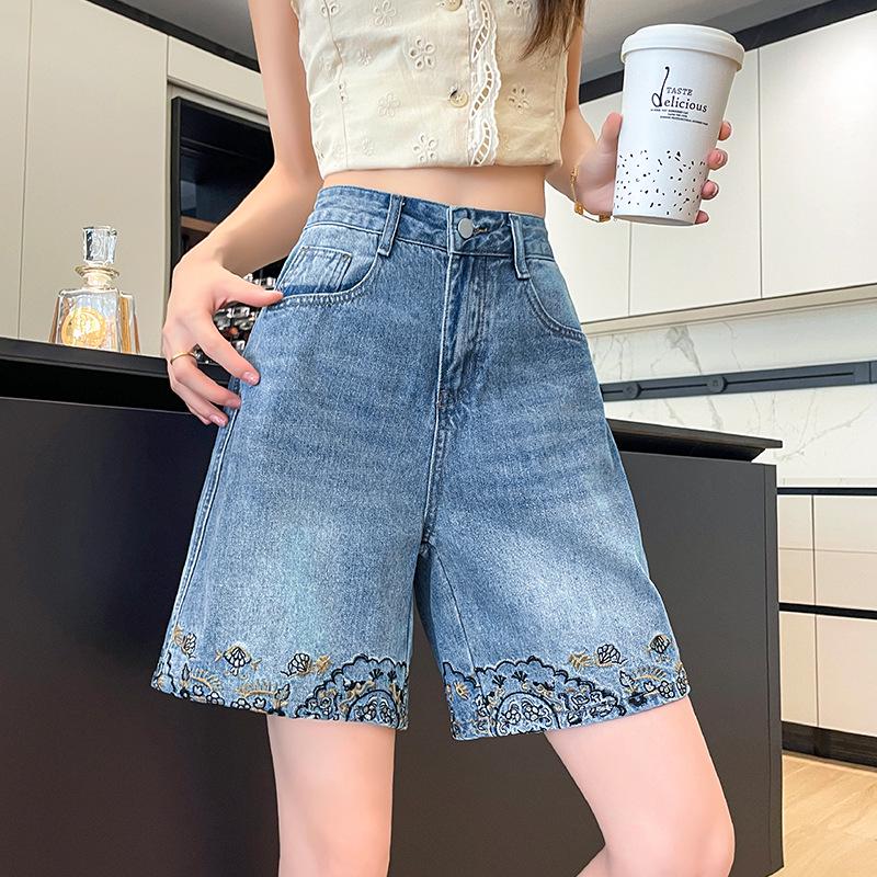 

Women s Summer High-Waisted Embroidered Lace A-Line Denim Shorts - Loose Fit, Petite, Wide-Leg, Five-Point Design Large