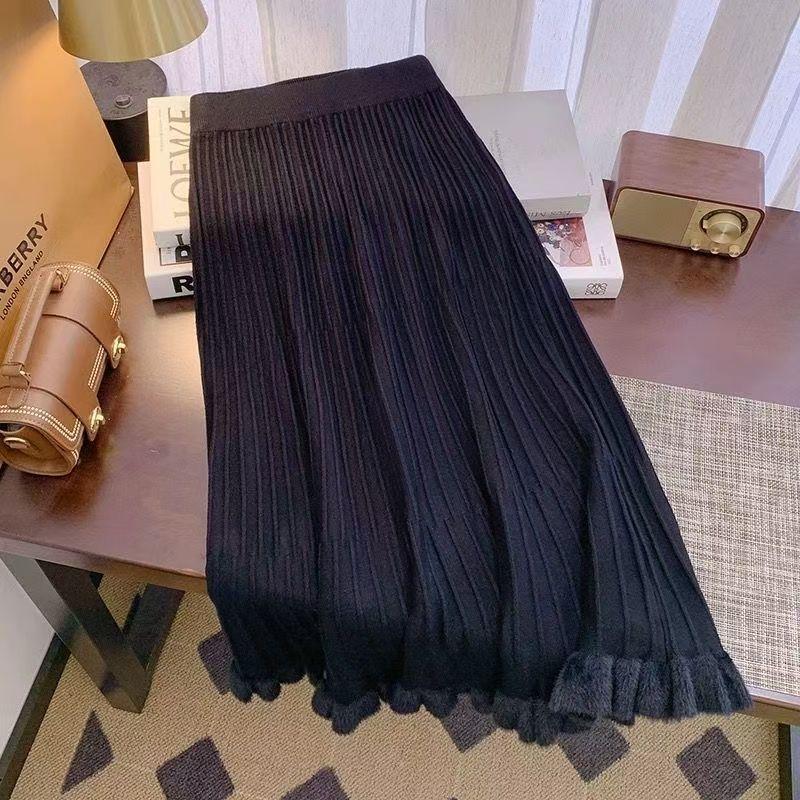 **Versatile Qipao Underskirt: Seamless Elastic Pleated Half Skirt Lining**