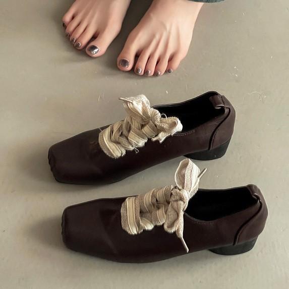 Retro versatile lace-up literary square head small leather shoes for women's 2025 summer new high-end thick heel front lace-up single shoes
