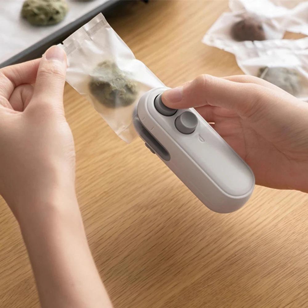 2 In 1 Mini Heat Bag Sealing Machine Moisture-Proof Food Sealer Clip Snack Bag Resealer Candy