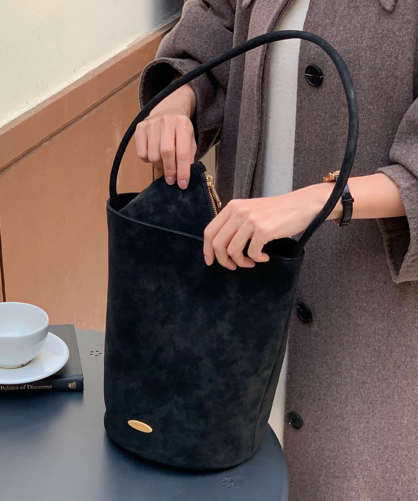 Tooamo Love Shoulder Bag Black Nubuck [Pouch Set]