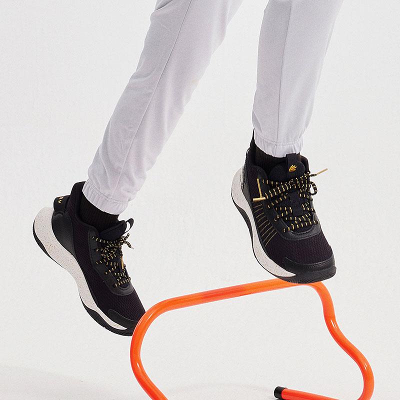 Under Armour Dětské tenisky Curry 3Z7 GS White Black 3026623-100