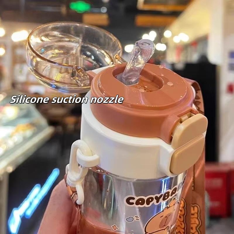 580ml Tritan Cute Capybara Space Cup with Hand-held Ring BPA-Free Portable Camper Water Bottle  with Straw and Strap Juice Cup