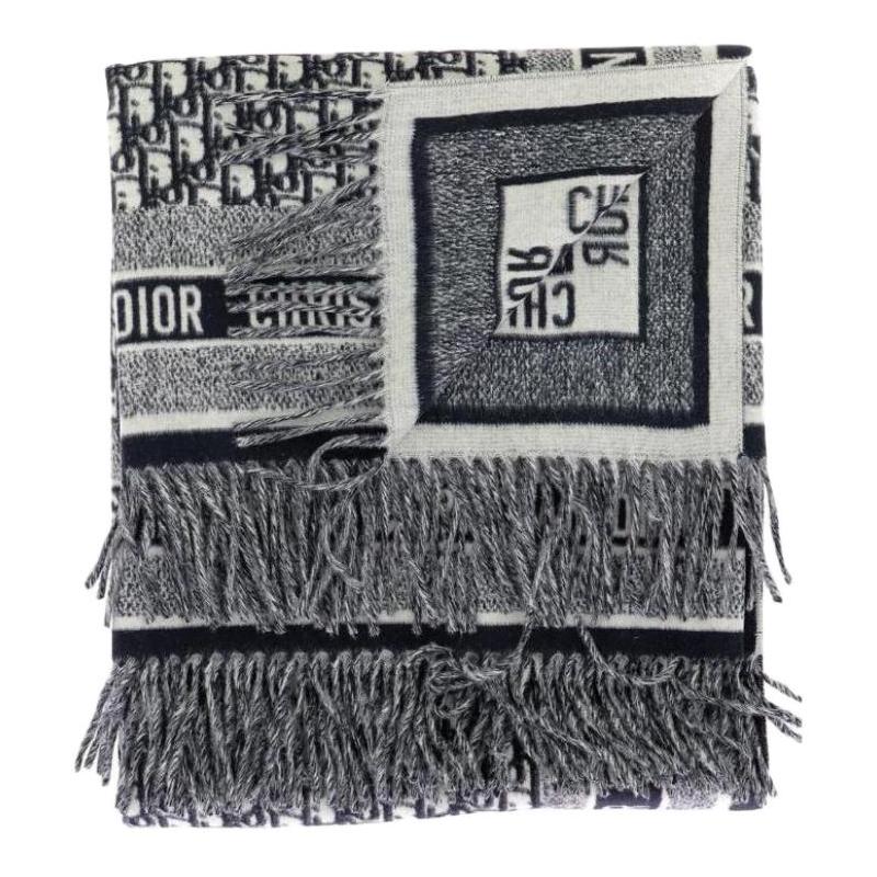 

DIOR original design wool rabbit fur wool scarf women s gray сірий колір