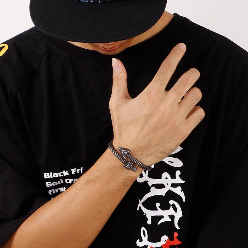 Creative Buweiya Wolf Head Open Bracelet Personalized Men 'S Titanium Steel Bracelet Jewelry 