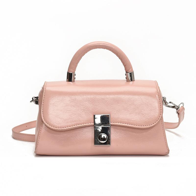 New Versatile Portable Small Square Bag Women's Fashion Commuter Shoulder Bag Daily Matching Casual Messenger Bag